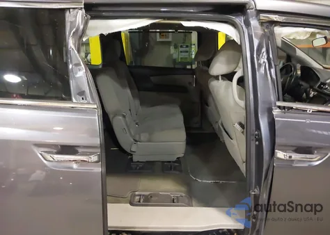 2016 Honda Odyssey Se из США, поврежденный, VIN 5FNRL5H38GB104192